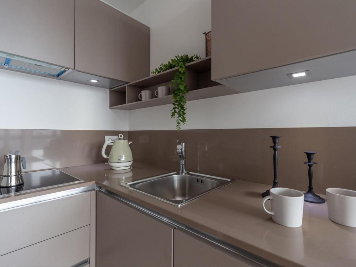 ميلان The Best Rent - Monolocale Moderno A Due Passi Dal Duomo المظهر الخارجي الصورة
